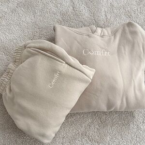 Comfrt Signature Hoodie & Sweatpants Set